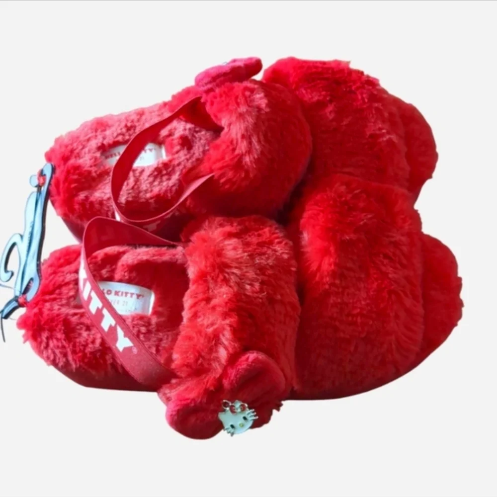 🎀 ✨RARE✨ Hello Kitty x Forever 21 Red Faux Fur Platforms New M - Picture 2 of 7